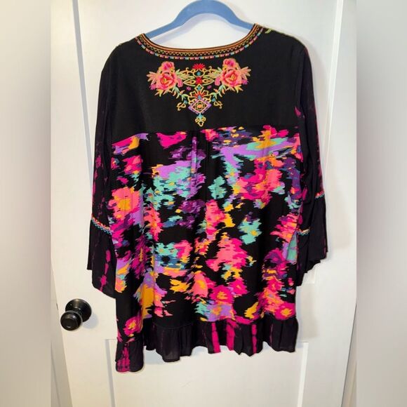 Colorful Floral Embroidered Blouse - Picture 5 of 5
